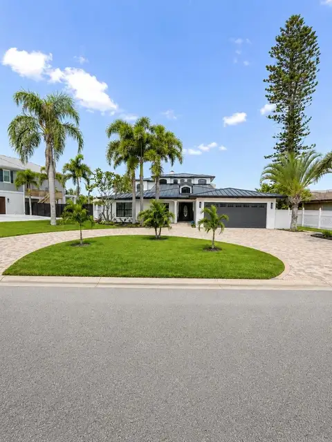 452 BATH CLUB BLVD N — home for sale