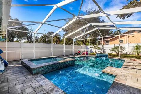 1600 LORETTA AVE NW — home for sale