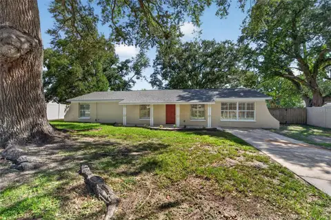 522 HIGHVIEW CIR N — home for sale