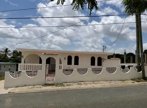 PR 922 KM 0.4 BO. COLLORES — home for sale