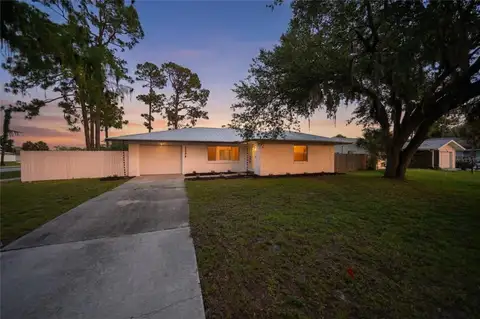 2506 LAKESHORE CIR — home for sale