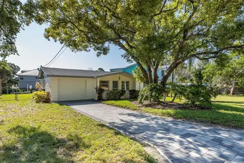 3318 PINEVIEW DR — home for sale