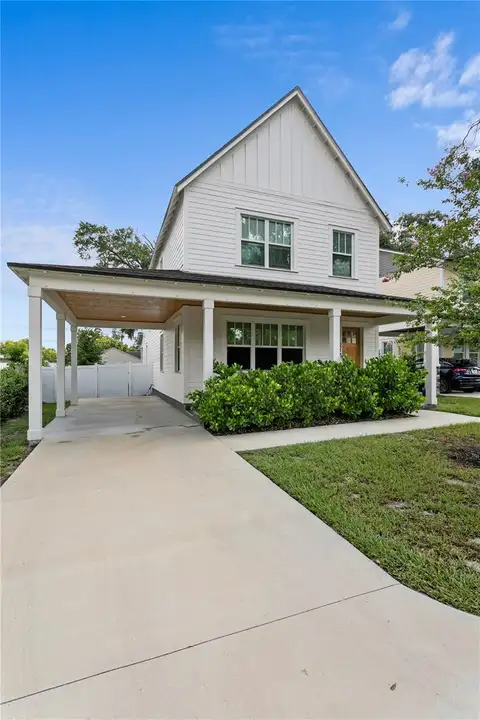 213 W ELM ST — home for sale