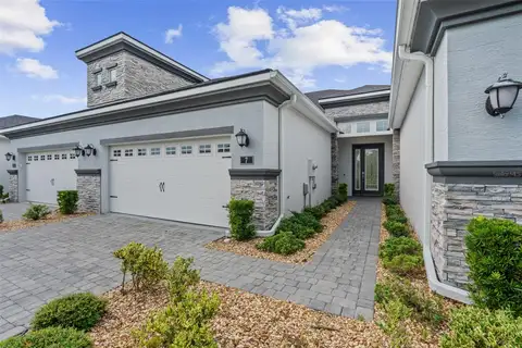 7 NEWHAVEN LN — home for sale