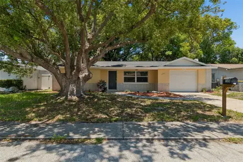 7105 OAKSHIRE DR — home for sale