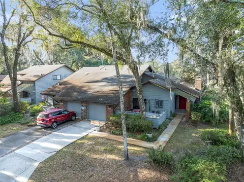 906 VILLAGE GREEN RD — home for sale