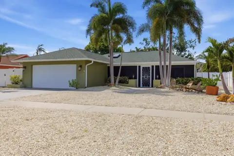 1833 OAK VIEW DR — home for sale