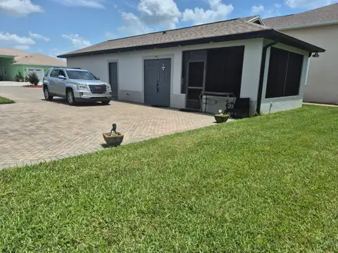 389 NOLANE LN — home for sale