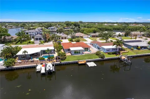 4425 13TH WAY NE — home for sale