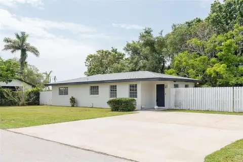 2421 LINSEY ST — home for sale