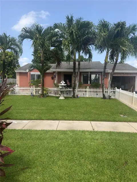 1304 DONWOODS LN — home for sale