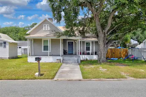204 NE 1ST AVE — home for sale