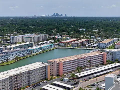 6025 SHORE BLVD S #602 — home for sale