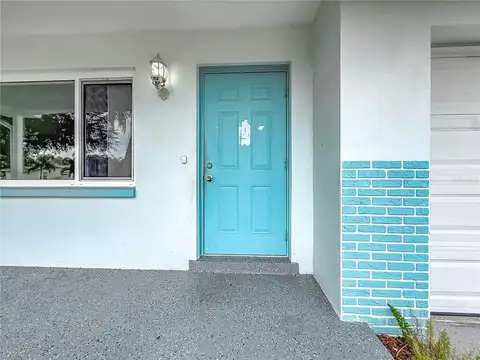 890 7TH AVE NE — home for sale