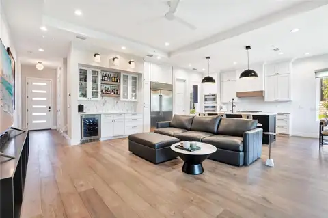 1927 S LAKEMONT AVE — home for sale