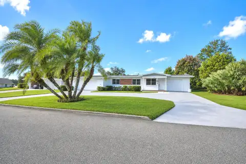 906 AVENUE M SE — home for sale