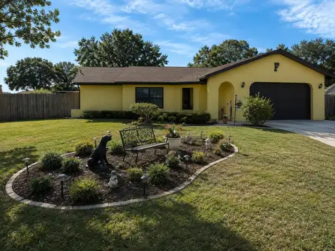 7054 LEXINGTON CIR — home for sale