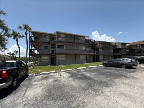6308 NEWTOWN CIR #8B1 — home for sale