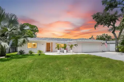 223 PINECREST DR — home for sale