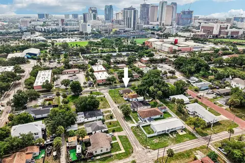 1002 W NASSAU ST — home for sale