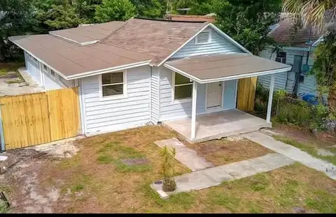 8428 N HIGHLAND AVE — home for sale