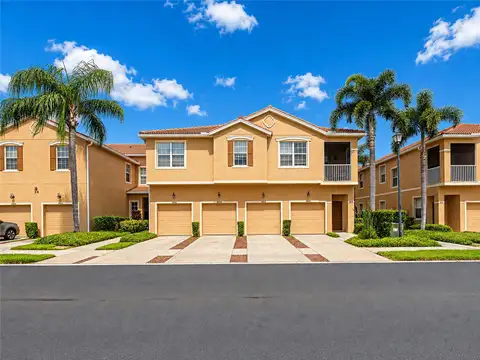 3426 PARKRIDGE CIR #34-105 — home for sale