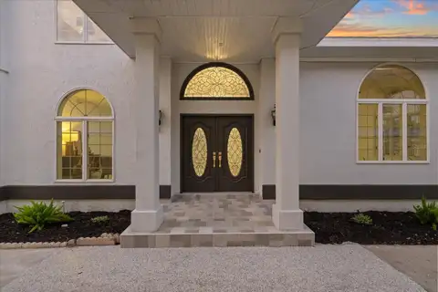 6121 BAYSIDE DR — home for sale
