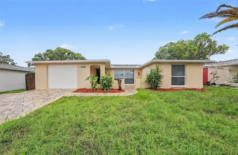9135 HUNT CLUB LN — home for sale