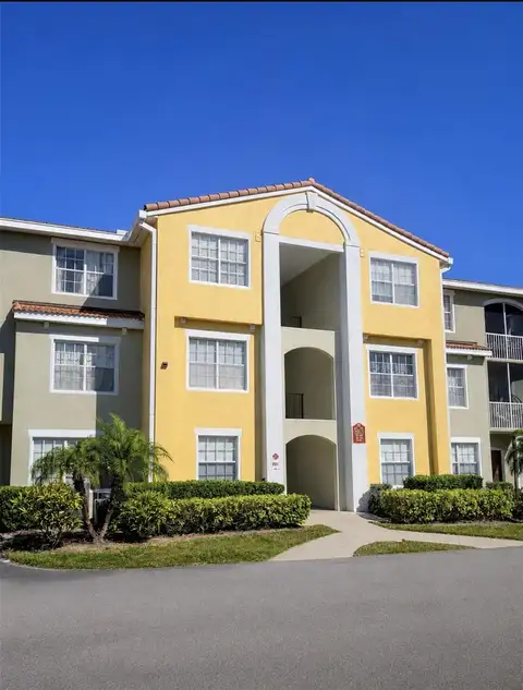 5601 BENTGRASS DR #10-202 — home for sale