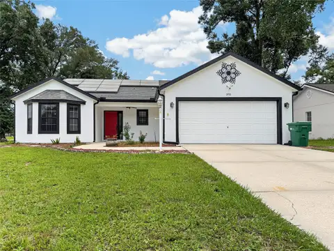 370 CARRIAGE LN — home for sale