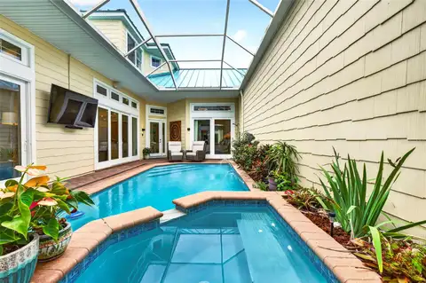 4616 OAK HAMMOCK CT #4616 — home for sale