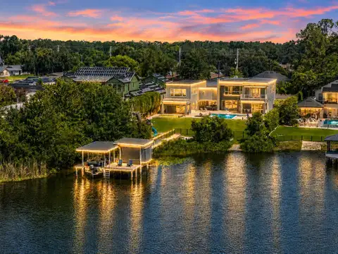 8922 UNIVERSITY BLVD — home for sale