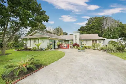 517 LINDA LN — home for sale