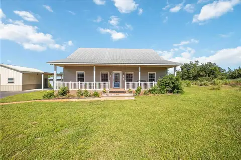 2711 SNYDER RD — home for sale