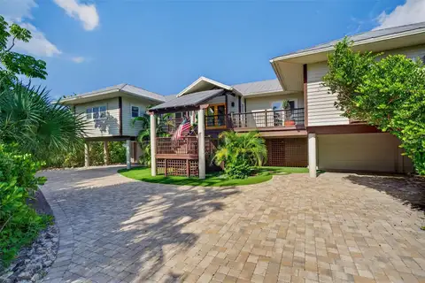677 LANDS END DR — home for sale
