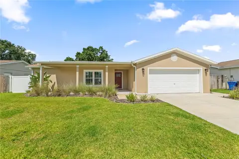 1003 RED OAK CIR — home for sale