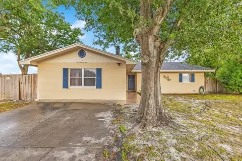 506 CLAYTON CIR — home for sale