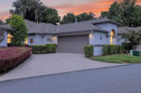 1912 SE TWIN BRIDGE CIR — home for sale