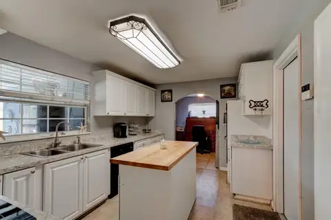 1026 LAKE AVE — home for sale