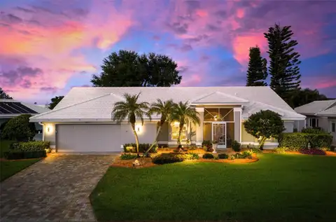 512 WARWICK DR — home for sale