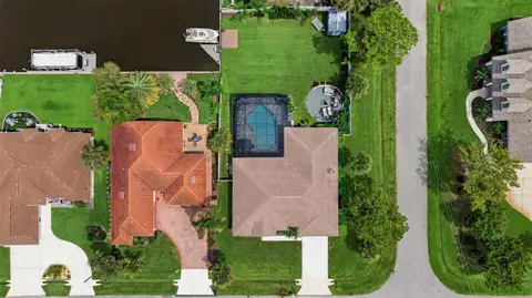 16 CHERRYTREE CT — home for sale