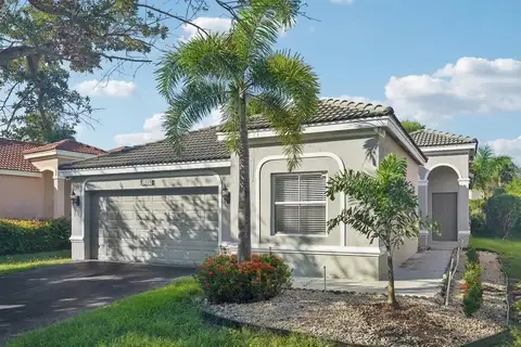 1283 CHINABERRY DR — home for sale