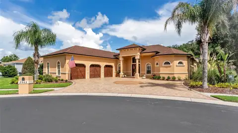 2943 OAK TREE LN — home for sale