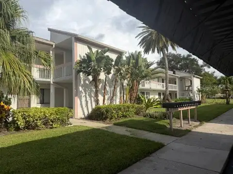 105 LAKEVIEW WAY #105 — home for sale