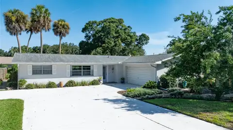 802 SANDWEDGE DR — home for sale