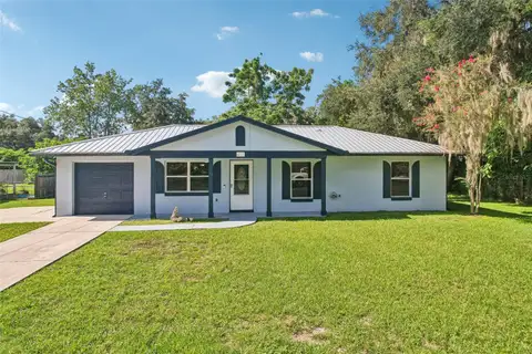 417 W HUNT AVE — home for sale