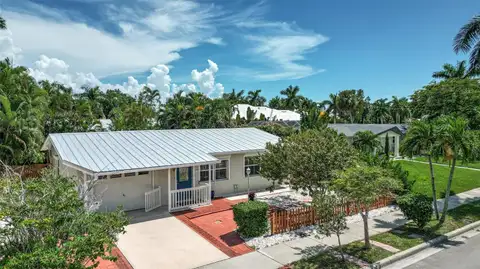 617 W OLYMPIA AVE — home for sale