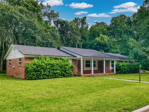 609 CLAIRE LN — home for sale