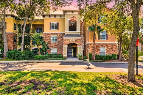 10103 COURTNEY OAKS CIR #302 — home for sale