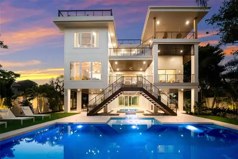 242 LAKEVIEW DR — home for sale